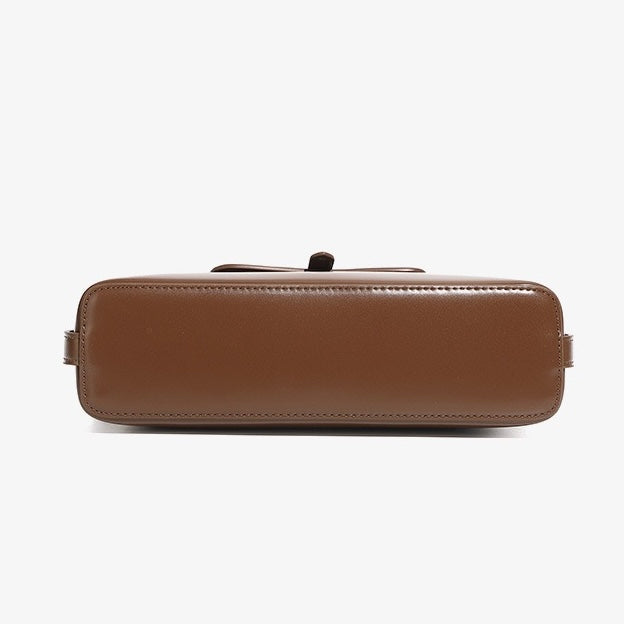 Elegance Redefined: Versatile Leather Handheld & Shoulder Bag