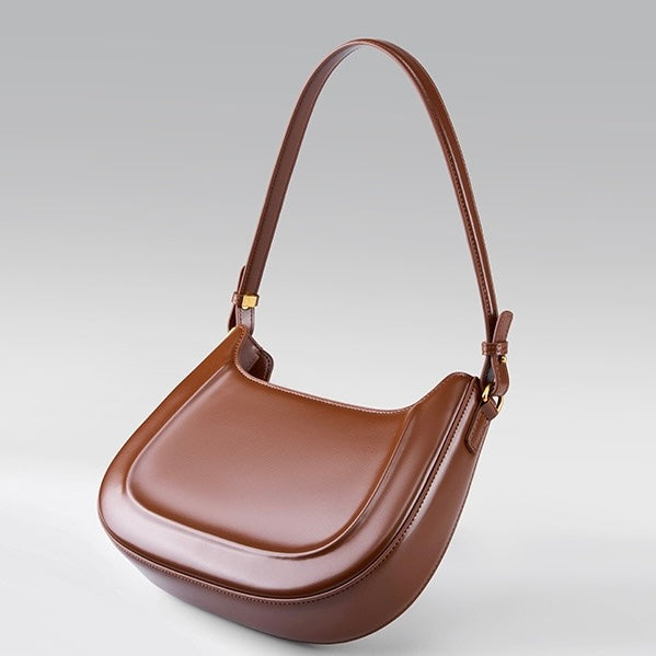 Vintage Leather Saddle Crossbody Bag for the Elegant Woman