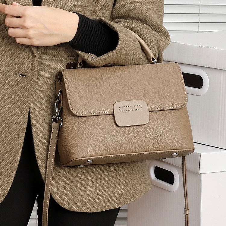 Minimalist Top-Grain Cowhide Envelope Crossbody Bag