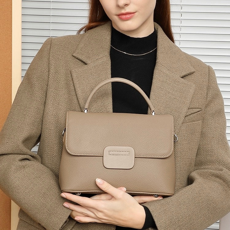 Minimalist Top-Grain Cowhide Envelope Crossbody Bag