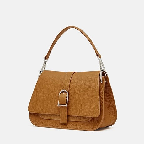 Exquisite Minimalist Leather Saddle Bag for Elegant Commuting