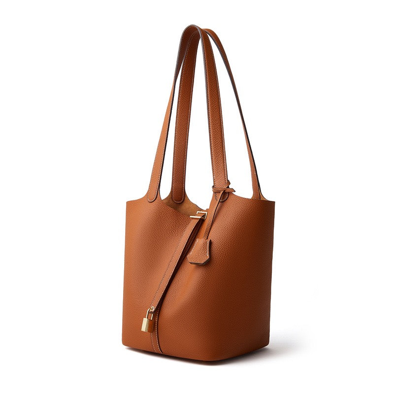 Exquisite Textured Leather Tote Bag with Elegant Gold Buckle