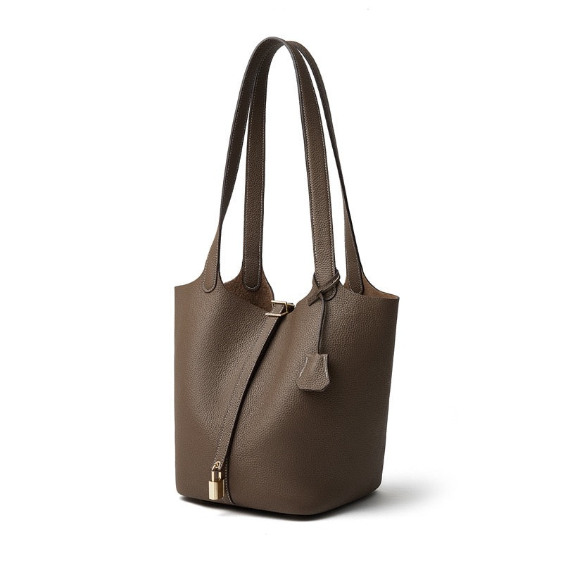 Exquisite Textured Leather Tote Bag with Elegant Gold Buckle