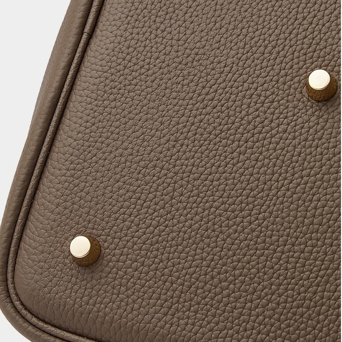 Exquisite Textured Leather Tote Bag with Elegant Gold Buckle