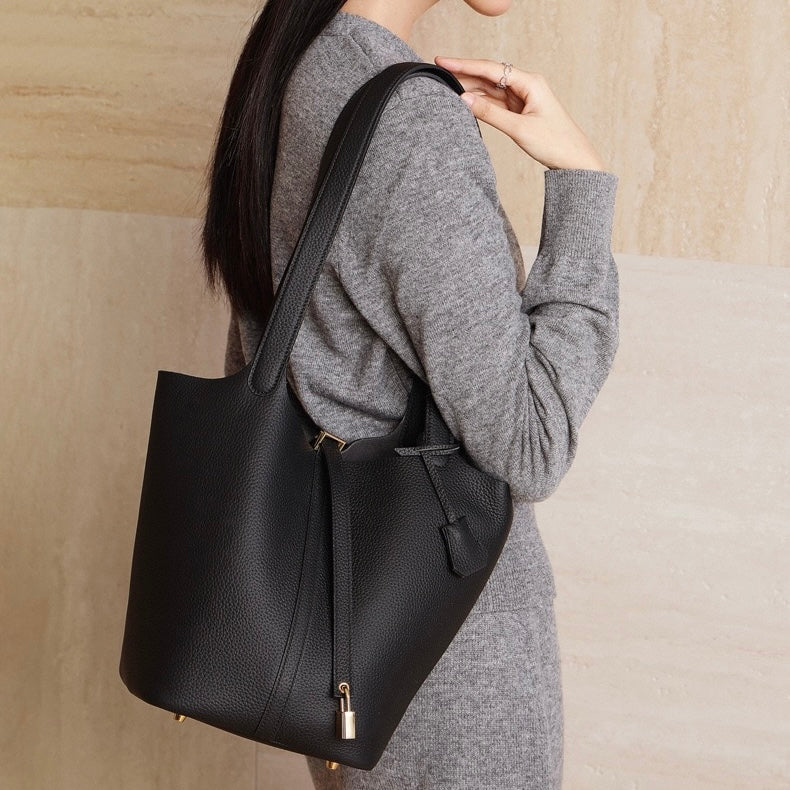 Exquisite Textured Leather Tote Bag with Elegant Gold Buckle