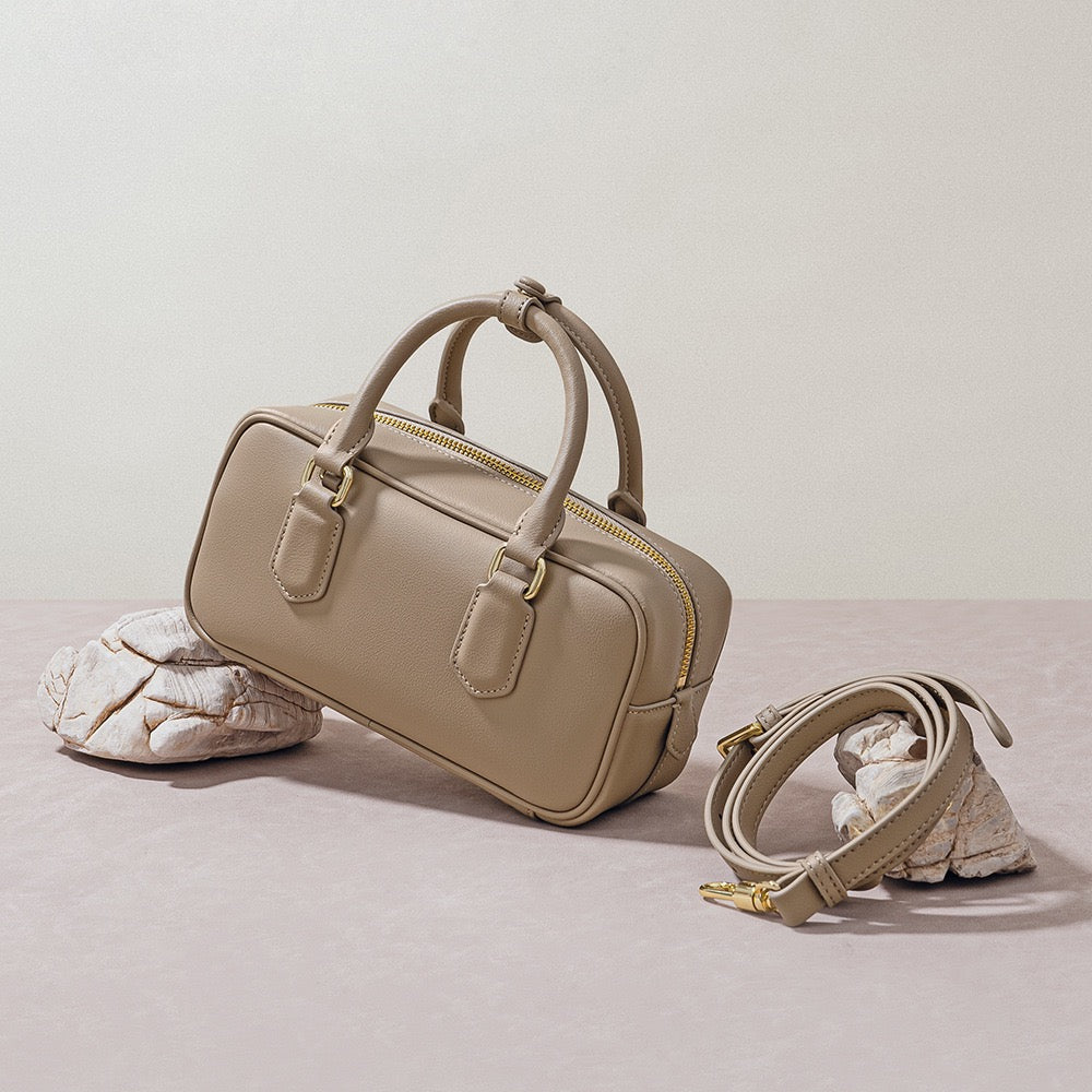 Vintage Boston Bowling Women's Luxe Leather Crossbody Handbag