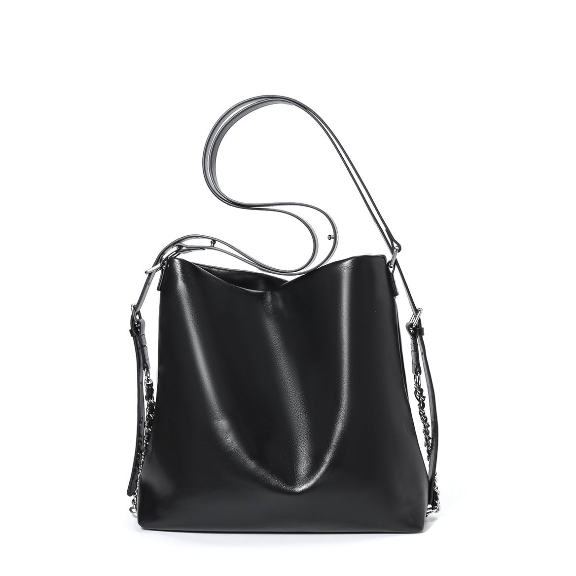 Sleek Leather Chain-Strap Bucket Bag for Urban Elegance