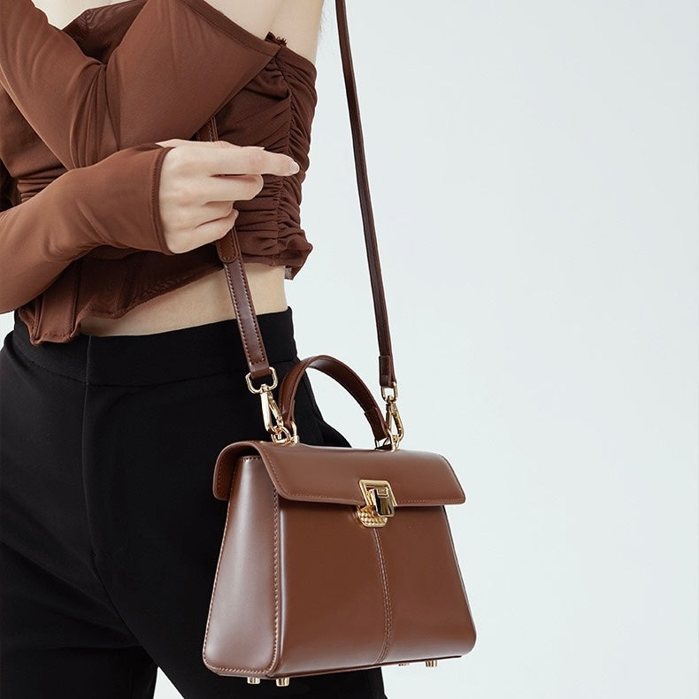 Exquisite Genuine Leather Horseshoe Buckle Handbag