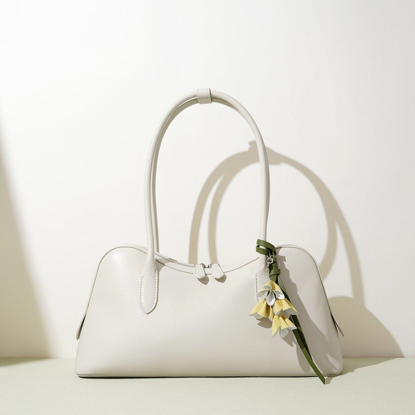 Elegant Versatile Large Capacity Cowhide Shoulder Bag