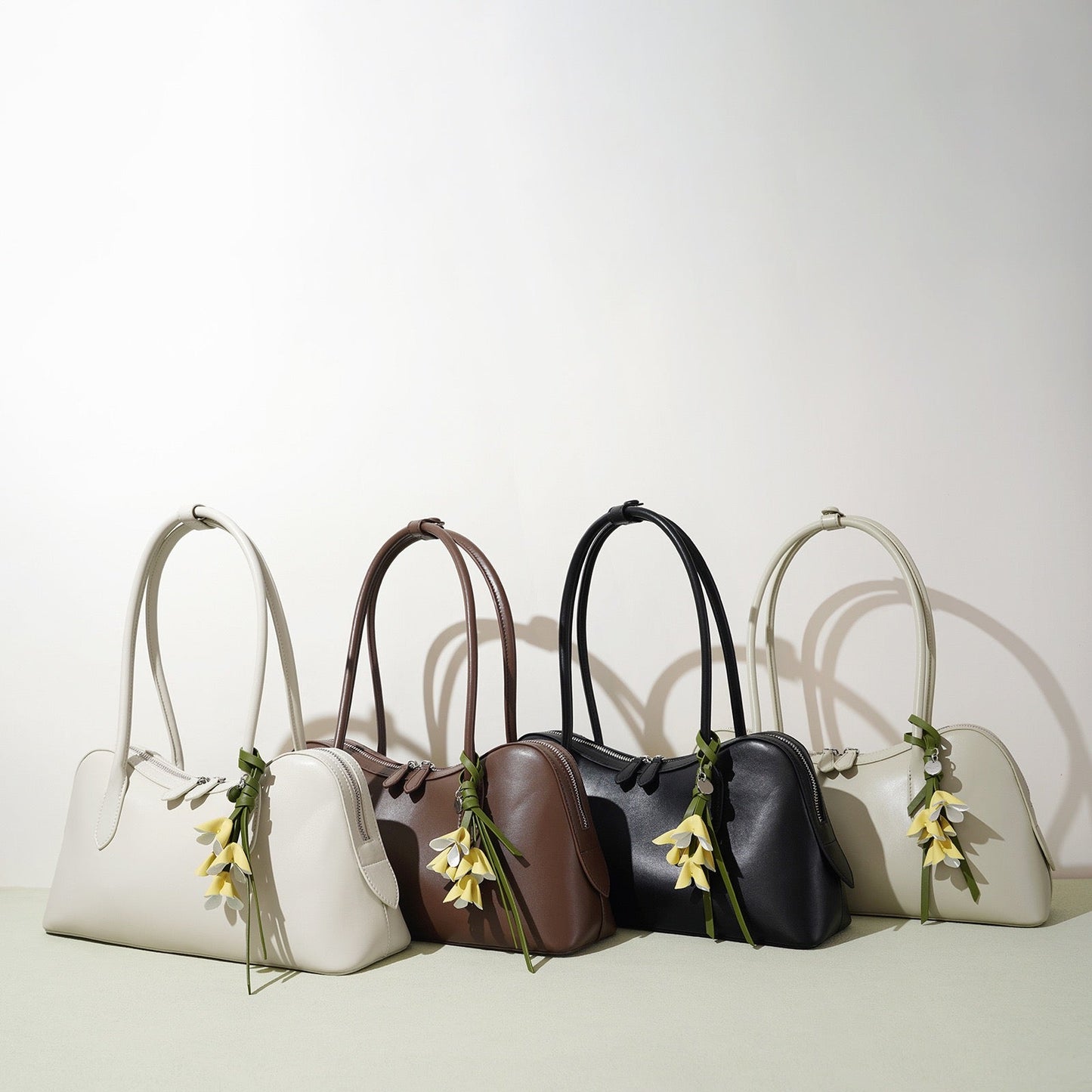 Elegant Versatile Large Capacity Cowhide Shoulder Bag