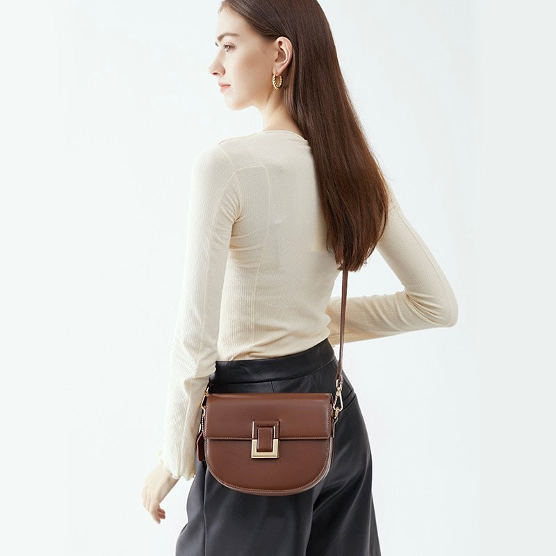 Chic Genuine Leather Saddle Crossbody Bag for Effortless Elegance