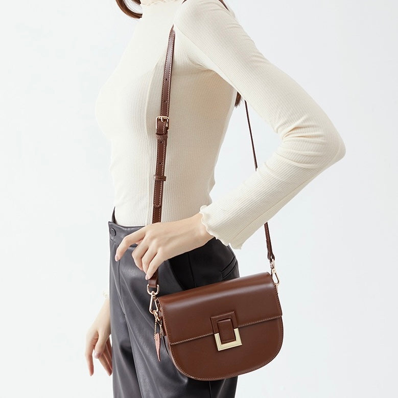Chic Genuine Leather Saddle Crossbody Bag for Effortless Elegance