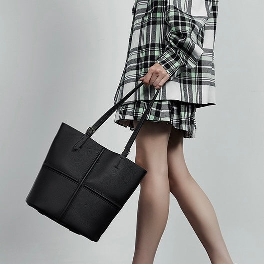 Elegant Leather Commuter Tote Bag with Pouch