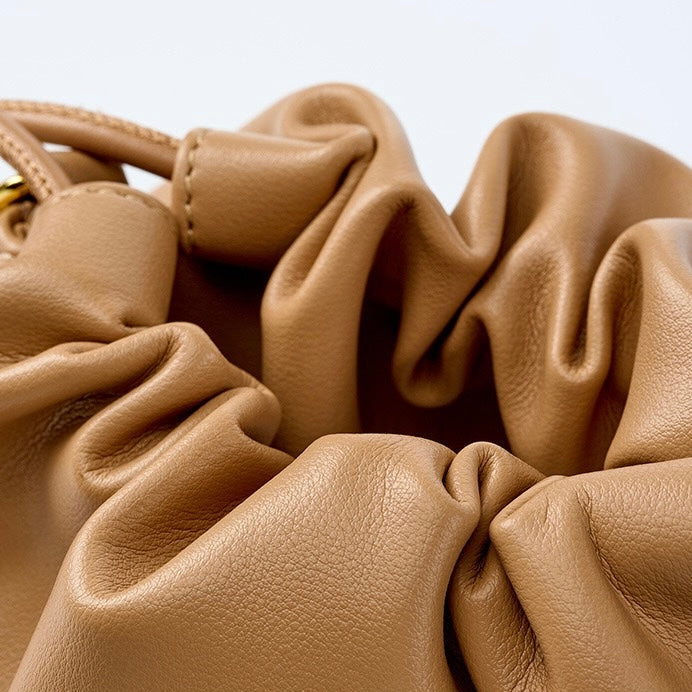 Chic Cloud Bag in Genuine Leather with Detachable Chain