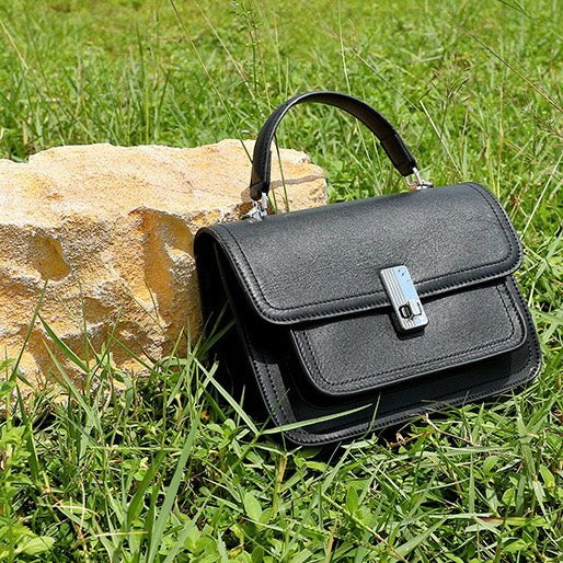 Sophisticated Women's Genuine Leather Commuter Messenger Bag