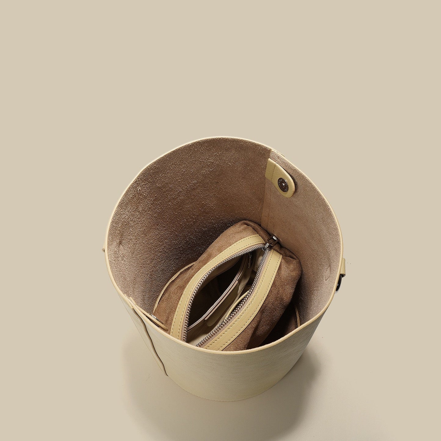 Elegant Women's Genuine Leather Bucket Bag with Adjustable Strap