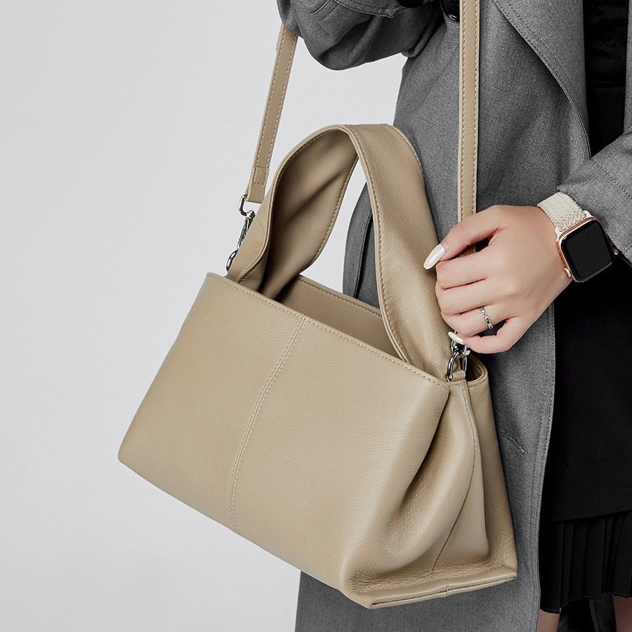 Vintage Elegance: Women's Genuine Leather Top-Grain Shoulder Bag