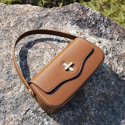 Signature Leather Baguette Bag for the Modern Woman