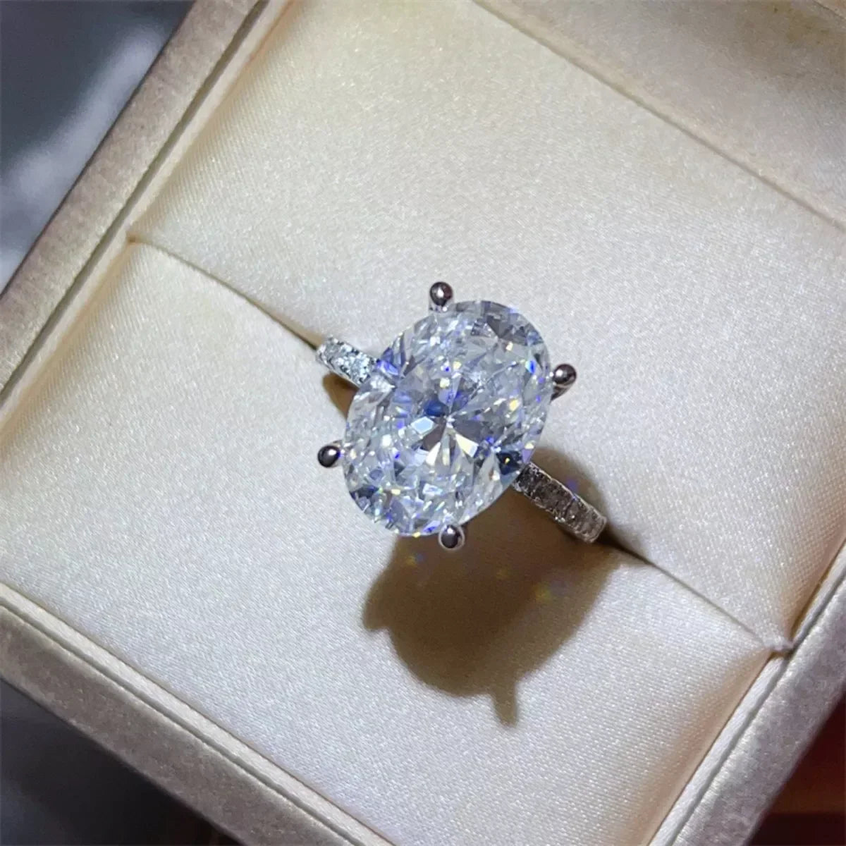 Ring Alessia - 8 Carat Moissanite, Pt-Plated Silver Women's Ring Velanci