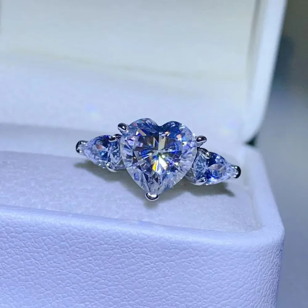Moissanite Ring Livia - 3-Carat Center Pear-Cut Accents Women's Ring Velanci
