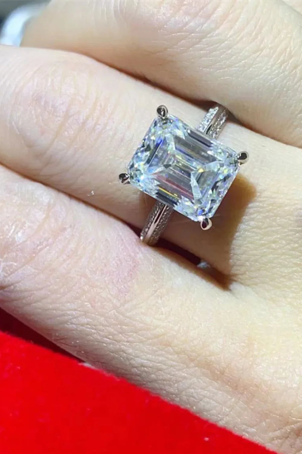Ring Isabella - 5 Carat Emerald-Cut Moissanite Silver Women's Ring Velanci