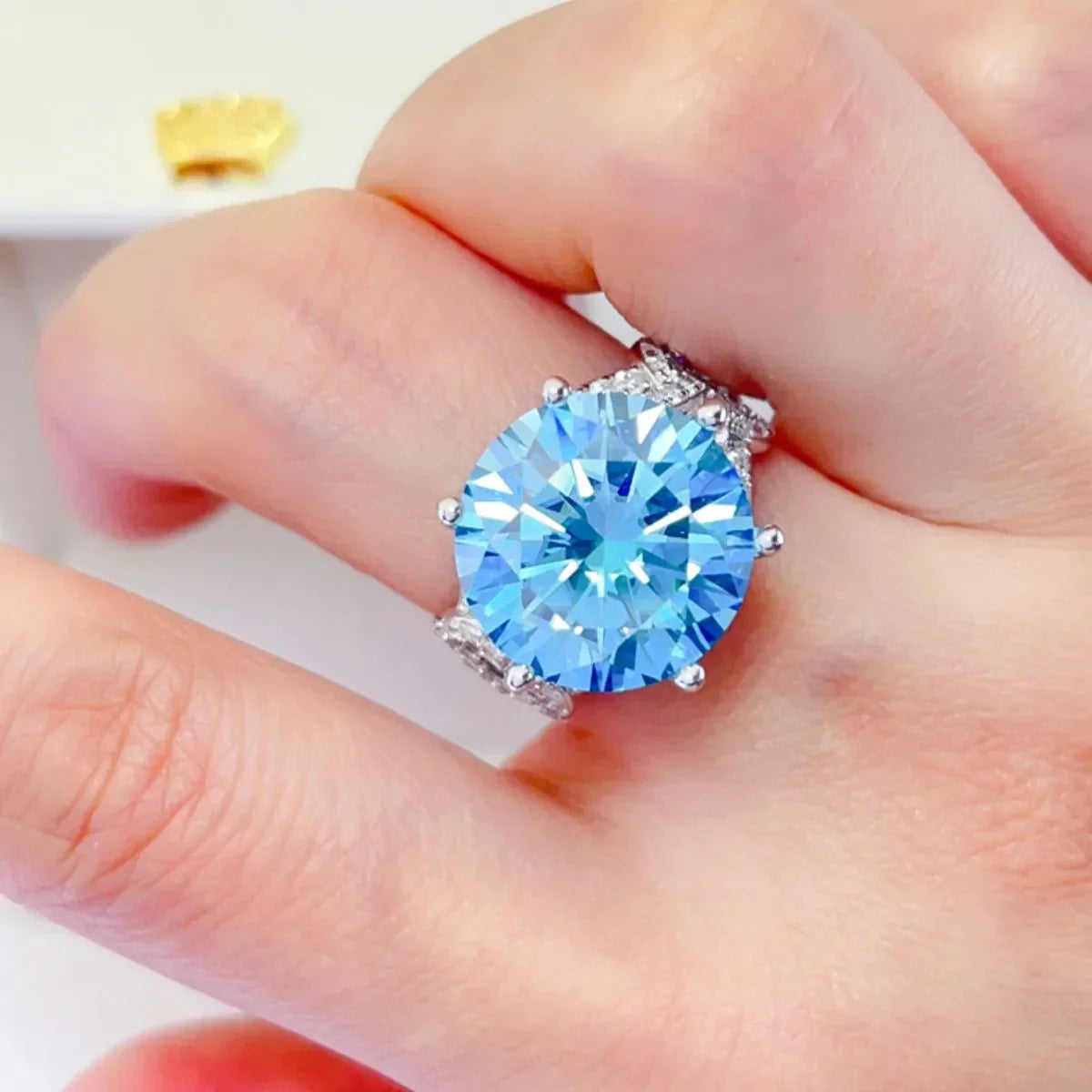 Ring Giulia - 10 Carat Blue Moissanite In Sterling Silver Women's Ring Velanci