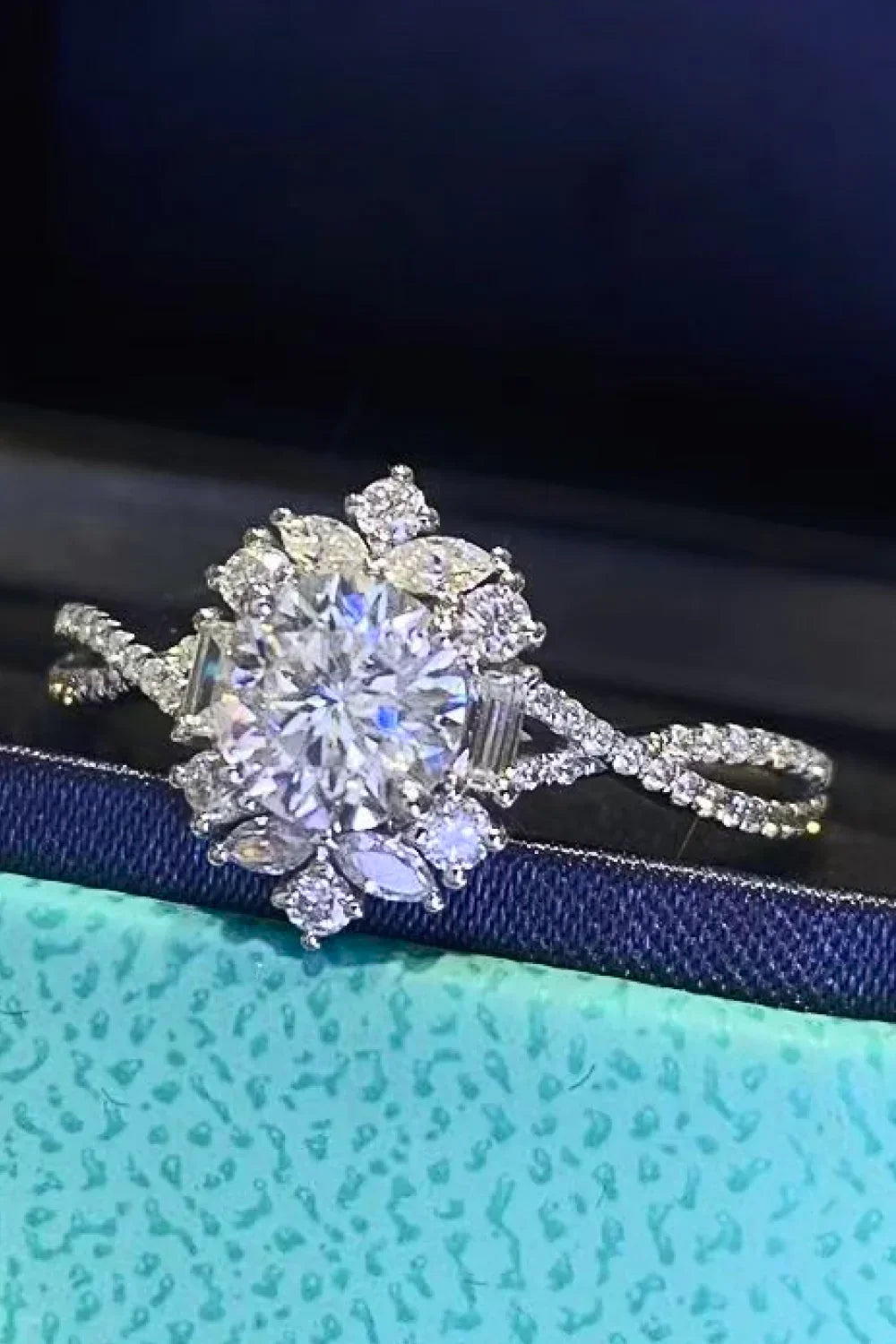 Ring Isabella - Floral 2 Carat Moissanite Crisscross Women's Ring Velanci