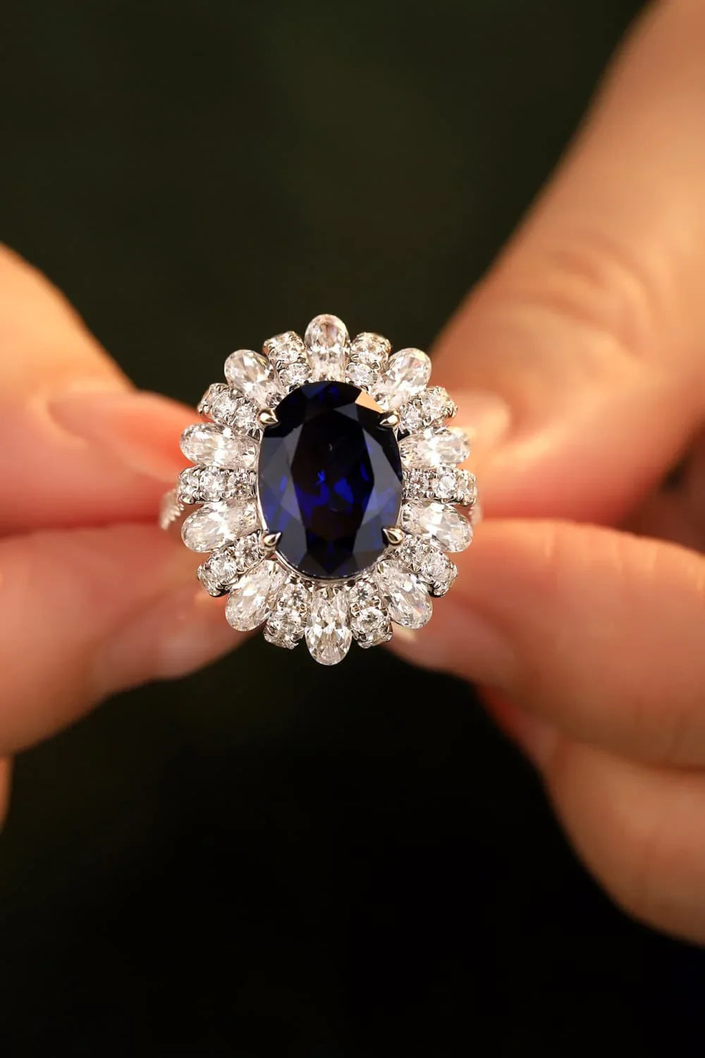 Ring Alessia - 5 Carat Lab-Grown Sapphire Flower Gleam Women's Ring Velanci