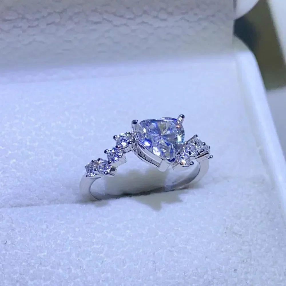 Ring Giulietta - 1 Carat Moissanite, Sterling Silver Sparkle Women's Ring Velanci
