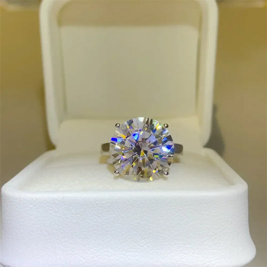 Ring Lucia - 10ct Moissanite Sterling Silver Brilliance Women's Ring Velanci