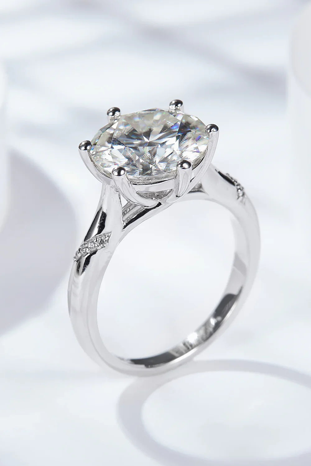 Ring Giovanna - 5 Carat Moissanite Solitaire Shine Women's Ring Velanci