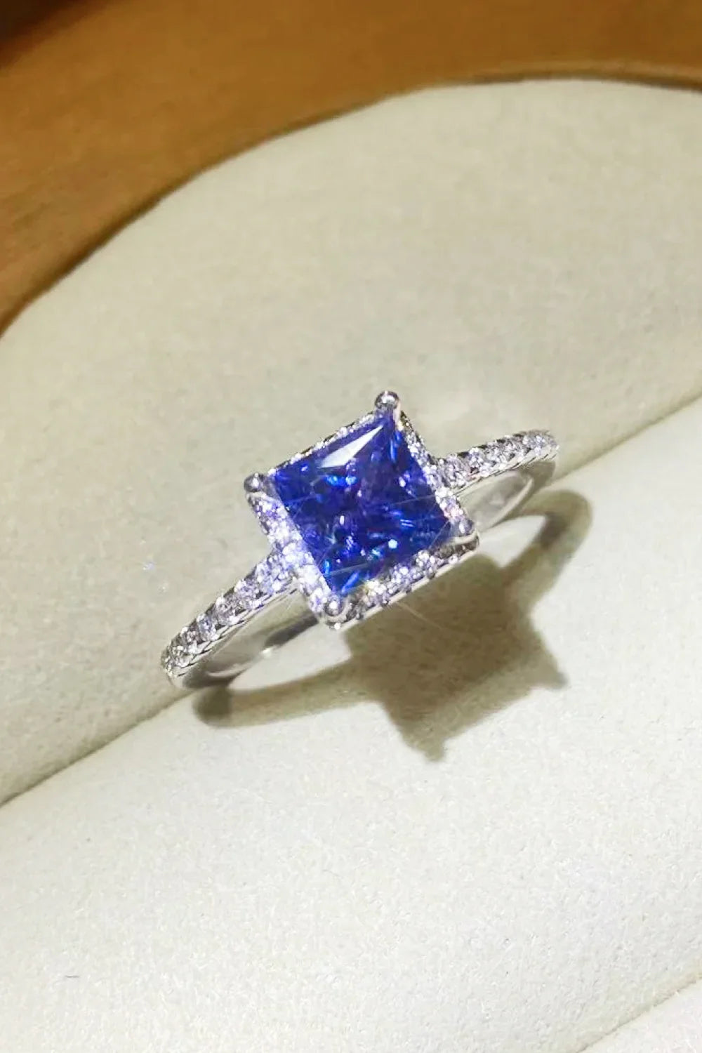 Minimalist 1 Carat Moissanite Ring Giovanna - Sterling Shine Women's Ring Velanci