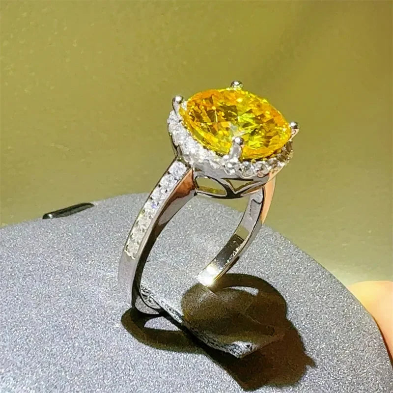 Ring Giada - 3 Carat Moissanite Halo Zircon Accents Women's Ring Velanci