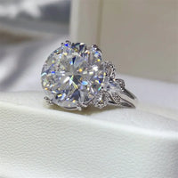 10 Carat Moissanite Ring Isabella - Coastal Sparkle Women's Ring Velanci
