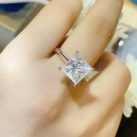 Ring Bianca - 5Ct Moissanite Solitaire Minimalist Shine Women's Ring Velanci
