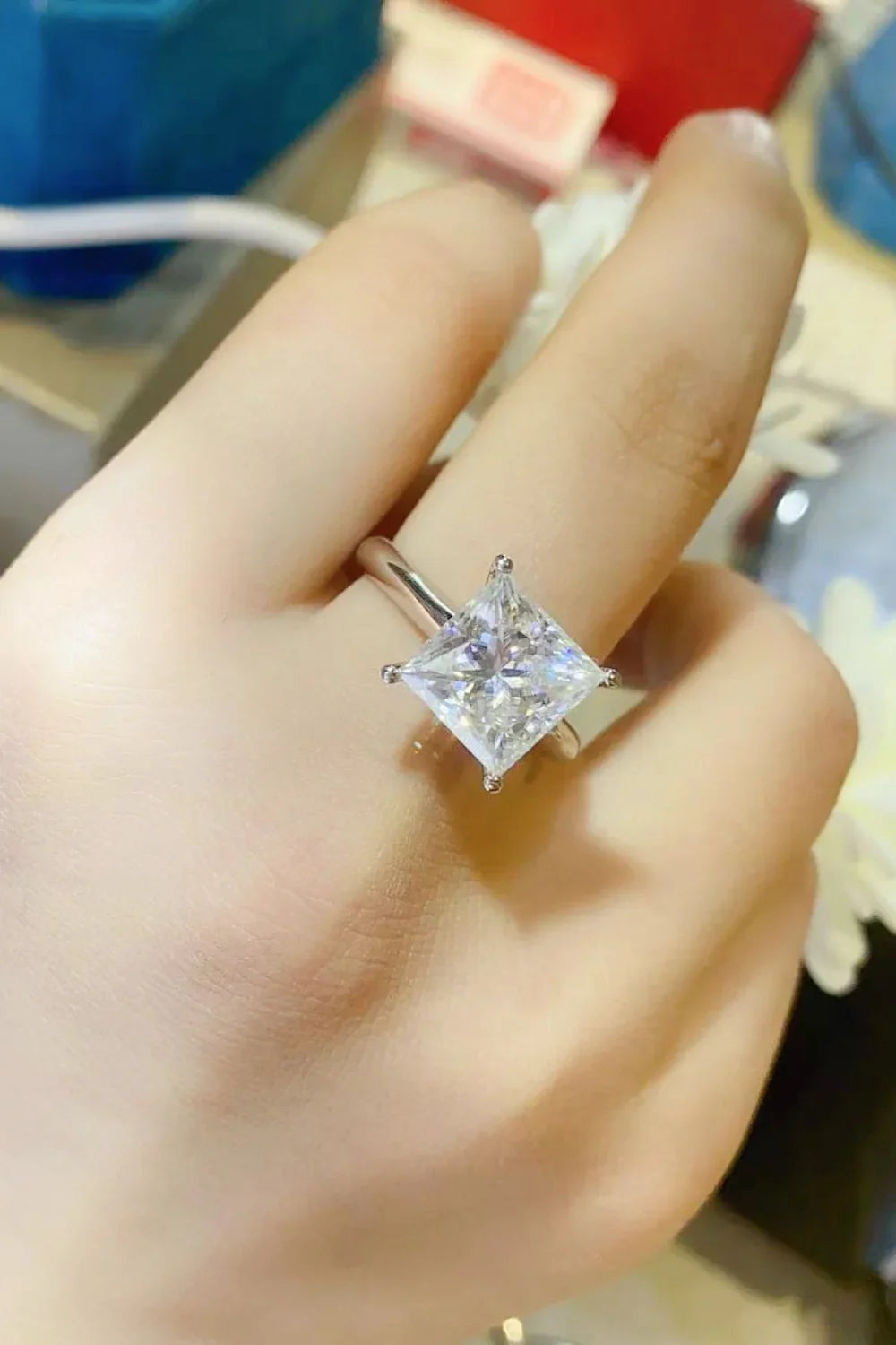 Ring Bianca - 5Ct Moissanite Solitaire Minimalist Shine Women's Ring Velanci