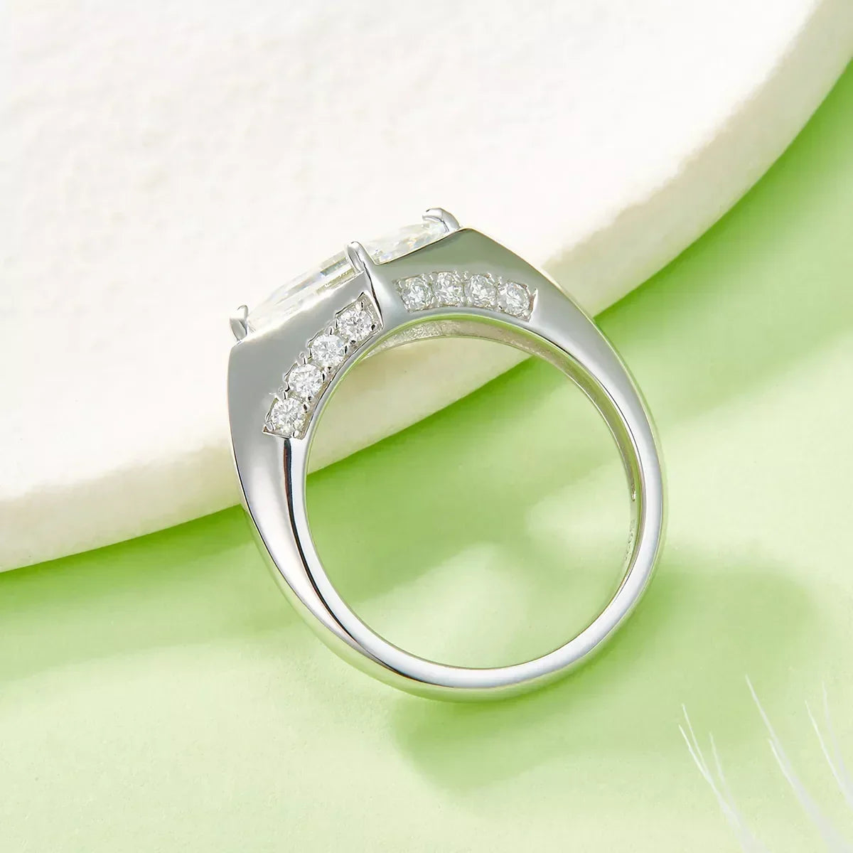 Ring Bianca - 2 Carat Moissanite Sterling Silver Sparkle Women's Ring Velanci