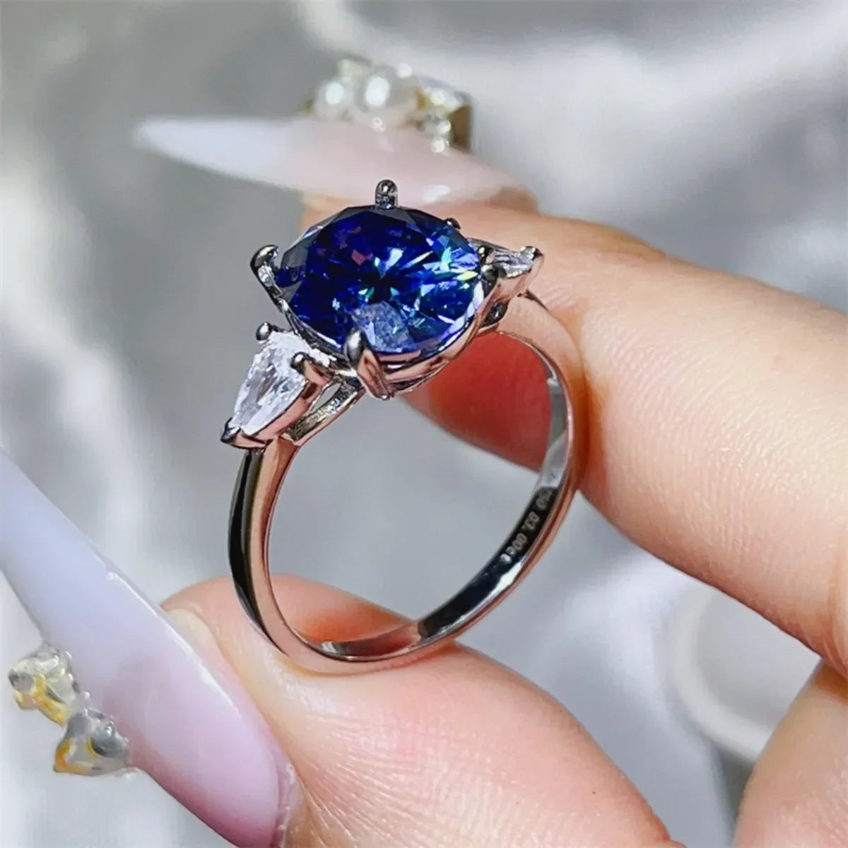 Sterling Silver Moissanite Ring Giovanna - 3 Carat Starglow Women's Ring Velanci