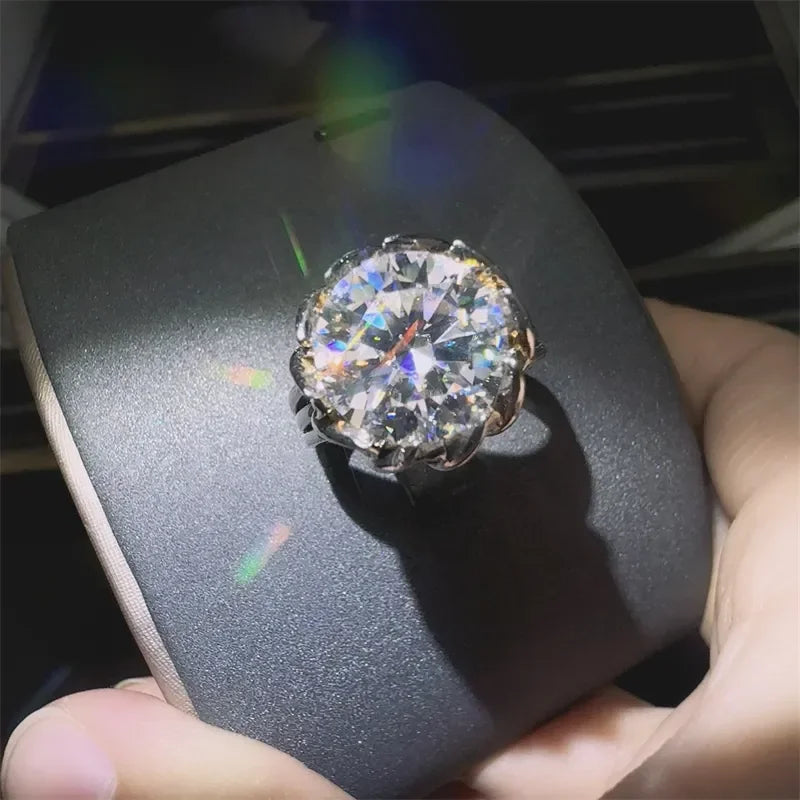 3 Carat Moissanite Ring Livia - Brilliant Fire Shine Women's Ring Velanci