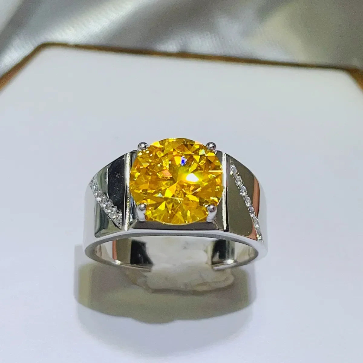 5 Carat Moissanite Sterling Silver Ring Lia - CoastalGlow Women's Ring Velanci