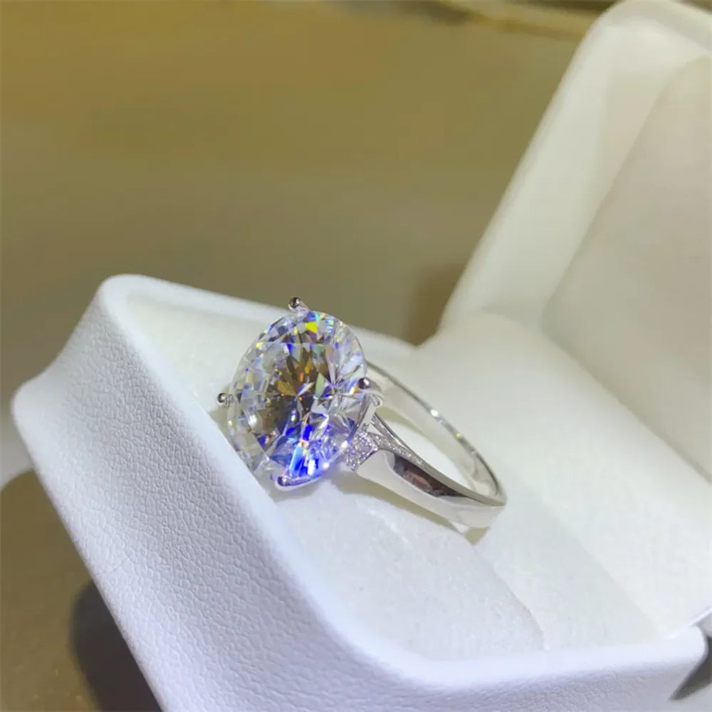 Ring Lucia - 10ct Moissanite Sterling Silver Brilliance Women's Ring Velanci
