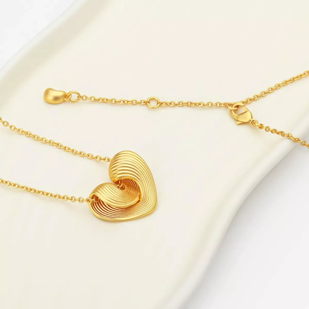 Heart Pendant Necklace - 18K Gold-Plated Adjustable Velanci