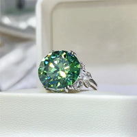 Moissanite Ring Giulia - 10 Ct Coastal Radiant Sparkle Women's Ring Velanci