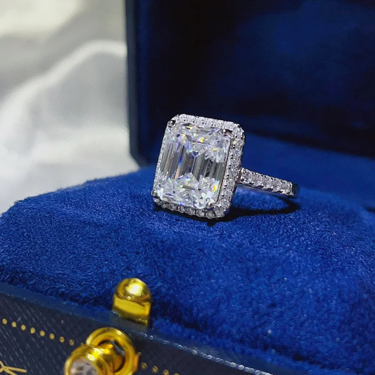 Ring Isabella - Moissanite Coastal Sparkle Sterling Silver Women's Ring Velanci