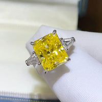 Ring Chiara - 5 Carat Moissanite Sterling Silver Brilliance Women's Ring Velanci
