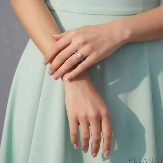 Sterling Silver Zircon Ring Amelia - Sparkling Halo Velanci