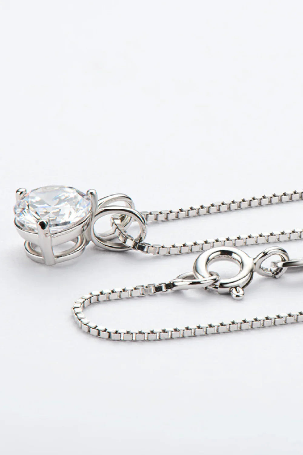 Coastal 1 Carat Moissanite Pendant Necklace - Minimalist Velanci