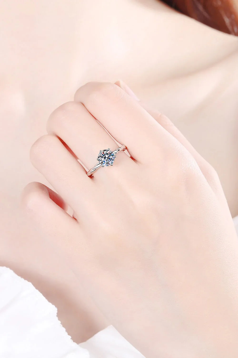 Ring Alessandra - 1 Carat Moissanite Sterling Silver Twist Women's Ring Velanci